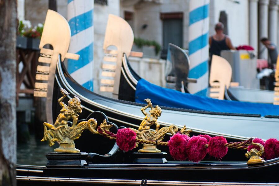 Venice: 2-Hour Private Photo Walk - Five portraits add something personal