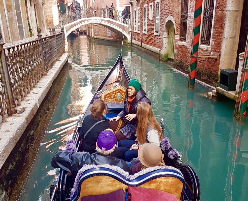 Venice: 30 min Gondola Ride on the Grand Canal with Guide - Ca’ Dario, Casanova, and the Route Toward Rialto