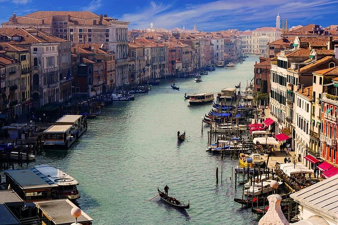 Venice: 30 min private Gondola Ride with Guide - What the guide adds, and where the experience can fall short