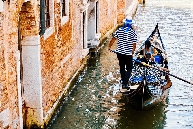 Venice: 30 min private Gondola Ride with Guide - Is $343.48 a fair price for half an hour?