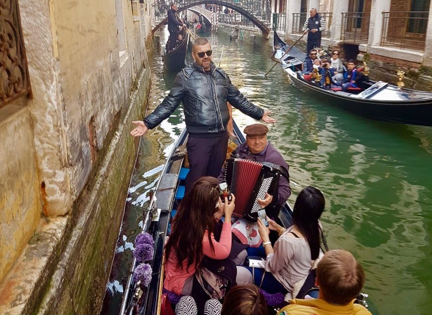 Venice: 30-Minute Gondola Ride on Grand Canal with Serenade - Teatro La Fenice and San Moisè Church