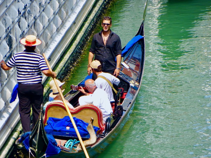Venice: 30-Minute Gondola Ride on Grand Canal with Serenade - The Grand Canal and Punta della Dogana