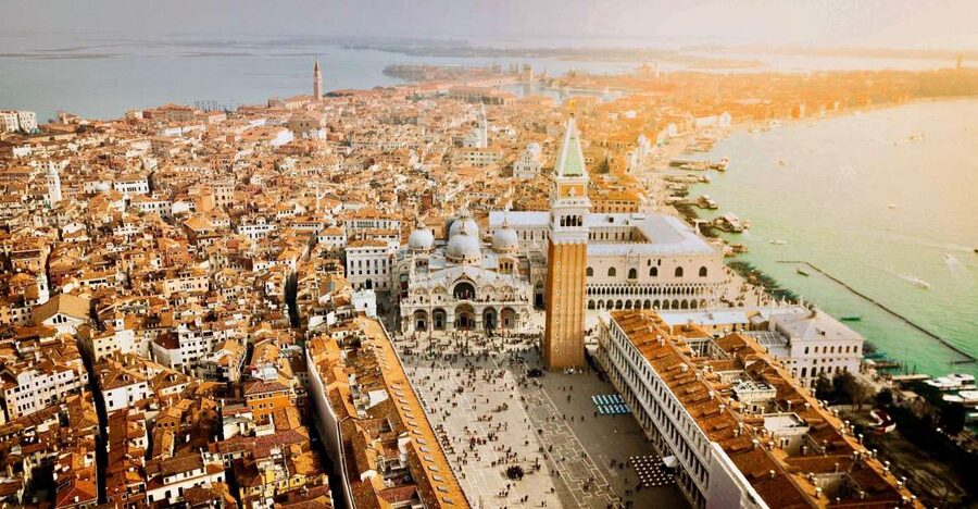 Venice: 4-Hour City Tour with Doge's Palace & Basilica Visit - Key points at a glance