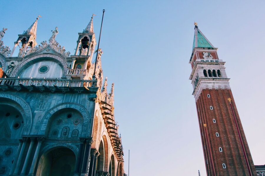 Venice: 4-Hour City Tour with Doge's Palace & Basilica Visit - Doge’s Palace and the machinery of Venice