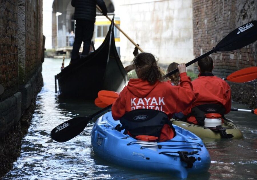 Venice: 60' Quick Kayak Tour of Venice with guide - Starting at Calle Brazzo