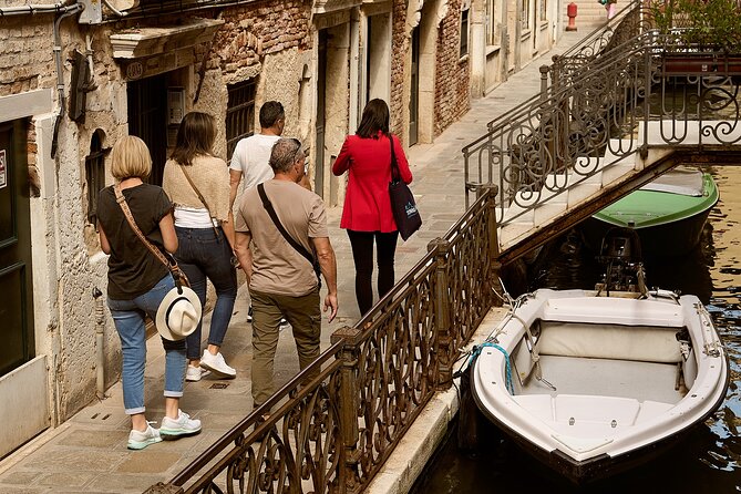 Venice Art Walking Tour with Gondola Ride - St. Mark’s Square beyond the postcard