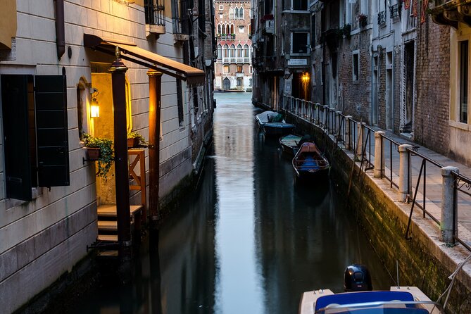 Venice at Sunset: Crimes, Legends and Mysteries - Campo San Silvestro and the citys quieter secrets