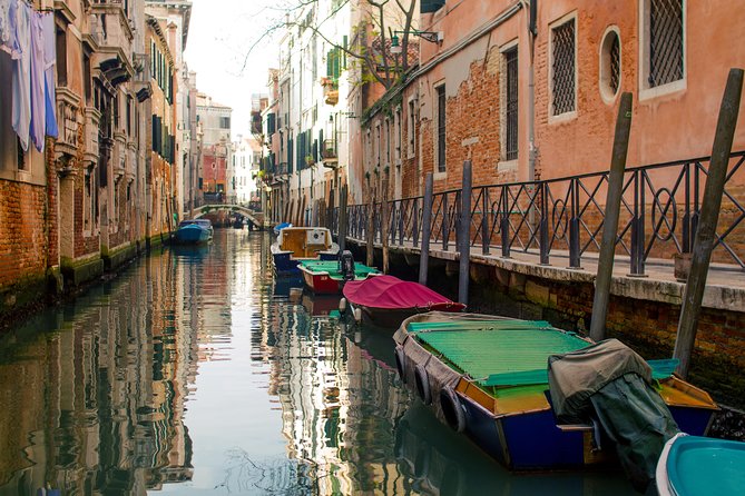 Venice Boat Tour on Grand Canal with Local Guide - Who should choose this tour?