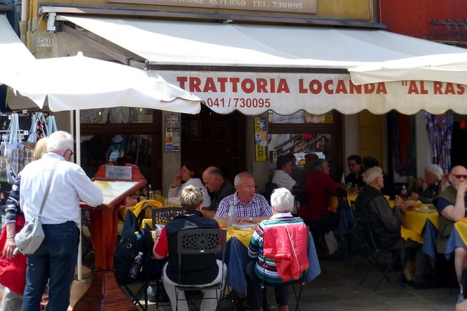 Venice: Boat Tour to Murano, Burano and Torcello with Fish Lunch - Who should book this island tour?