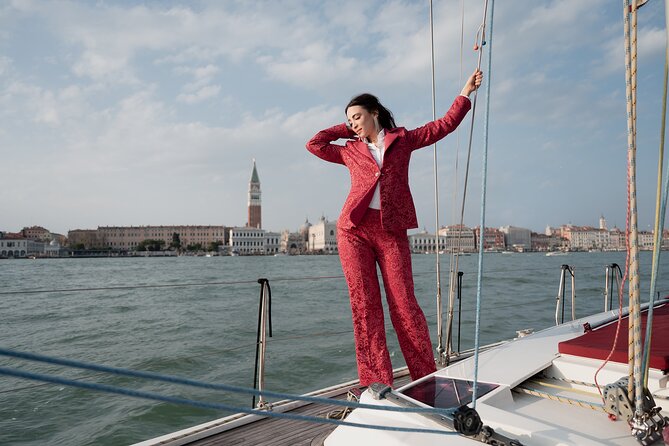 Venice Boat Tour with Aperitif and Music on a Sailing Boat - Key points to know before booking