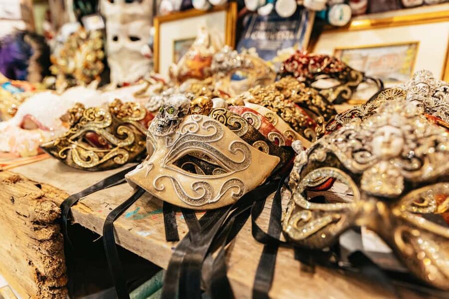 Venice: Carnival Mask Workshop - A good activity for families and couples