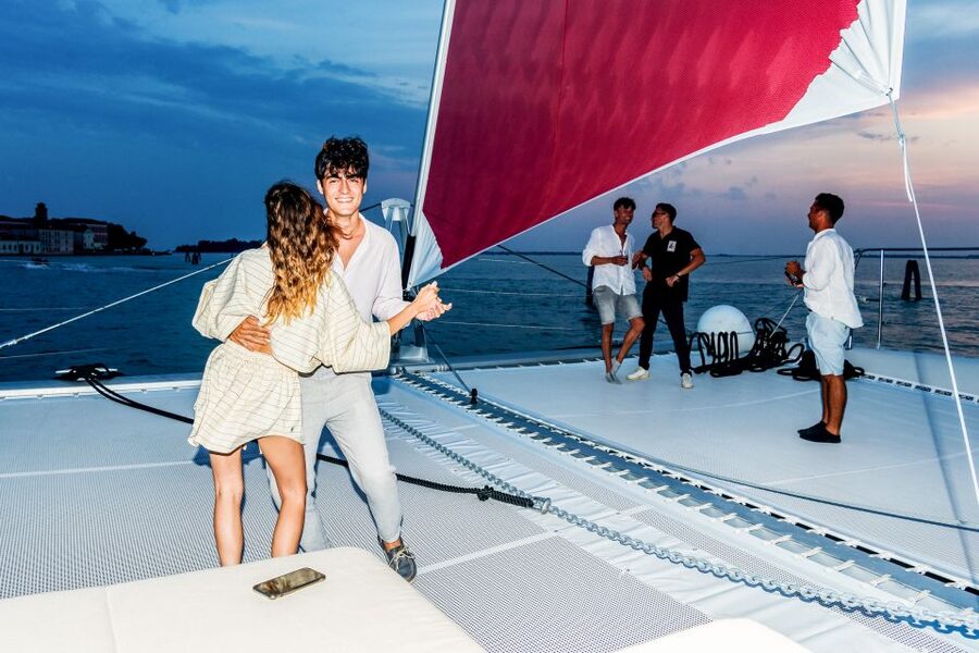 Venice: Catamaran Sunset Jazz Cruise with Aperitivo - Boarding a roomy boat with several ways to sit