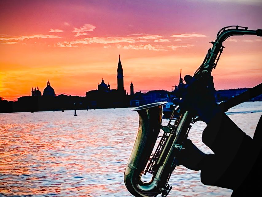Venice: Catamaran Sunset Jazz Cruise with Aperitivo - San Marco Bay and the first sunset views