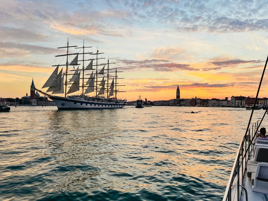 Venice: Catamaran Sunset Jazz Cruise with Aperitivo - Live saxophone, bossa nova, and a relaxed soundtrack