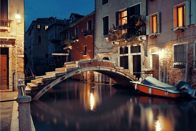 Venice Cicchetti, Spritz and Wine Tour with a Local Guide - What the $143.61 price really covers