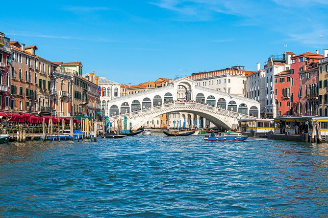 Venice City Center Guided Walking Tour - Semi-Private 12ppl Max - Quiet lanes, a wooden bridge, and a camel on a palace
