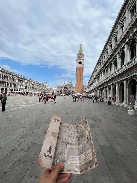 Venice City Escape: "Hunting for L'Omo dal Capelon" - A mystery in Venice’s narrow calli