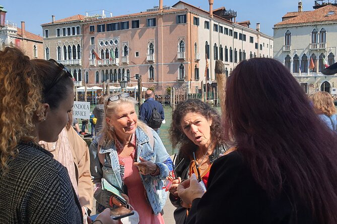 Venice City Highlights Small Group Tour with a local guide - Walking through the Rialto district