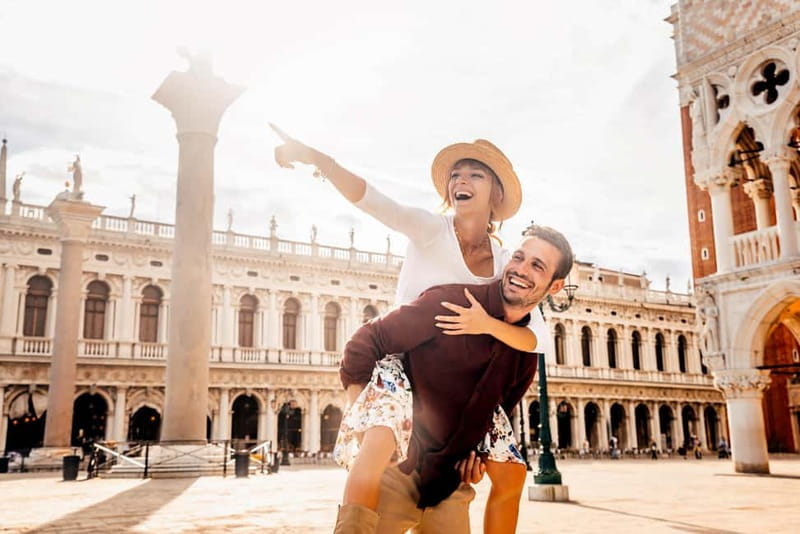 Venice: City Pass 30+ sights, St. Marks Museums & Gondola - A walking tour through Venice