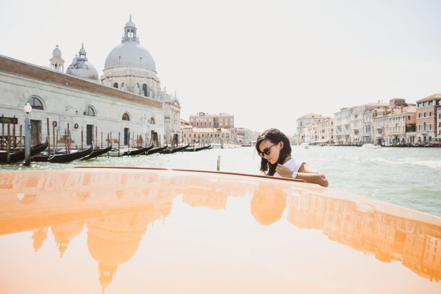 Venice: City Tour and Murano Glass Experience - Crossing to Murano by private boat