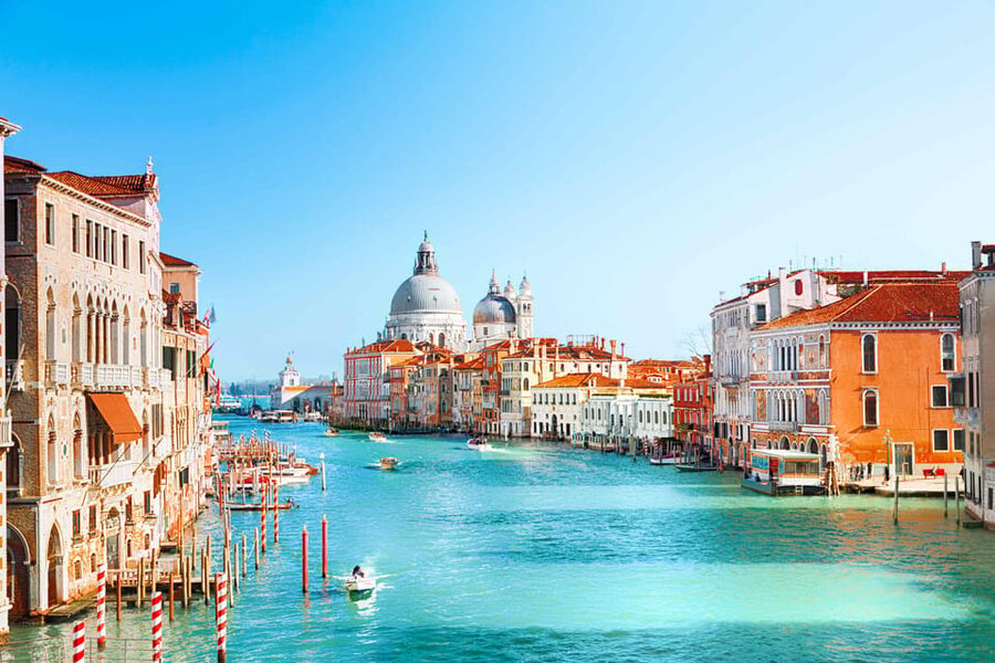 Venice City Walking Tour with an APP - Who will get the most from this Venice walk?