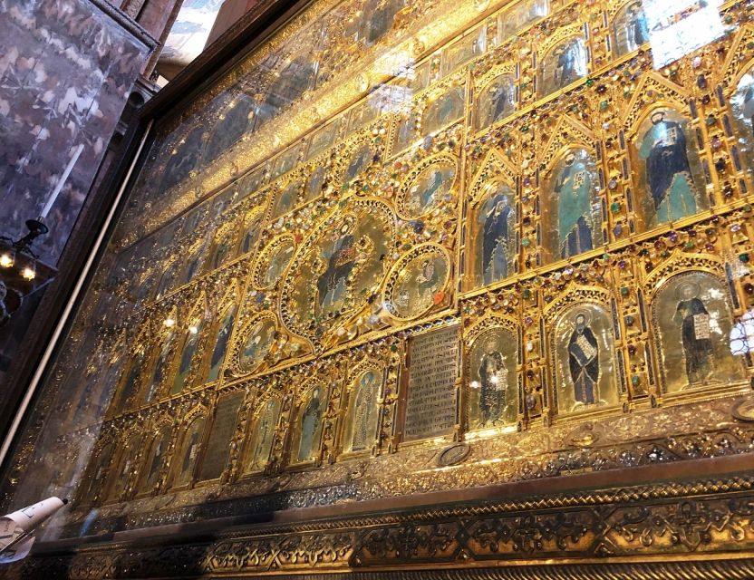 Venice Combo: Gondola, St. Mark’s Basilica Pala d'Oro option - Entering St. Mark’s Basilica without the usual wait