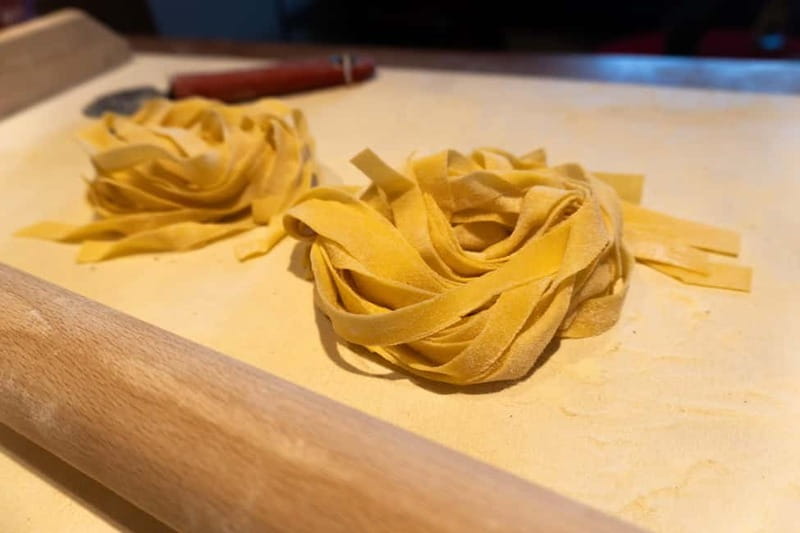 Venice: Cooking Class + Guitar Concert at Chef's Francesco - Making fresh pasta and family recipes