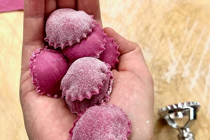 Venice Cooking Class in Mestre – Pasta & Tiramisu, wine and more - The home setting is part of the meal