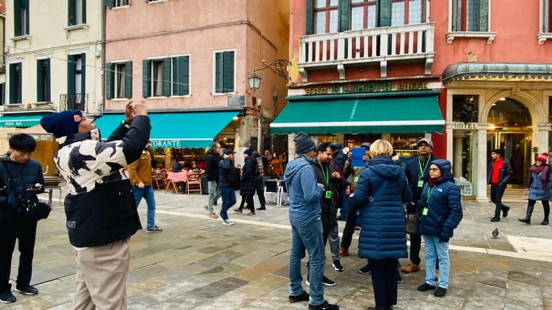 Venice : Discover Venice On Hidden Gems Guided Walking Tour - Languages, timing, and group conditions