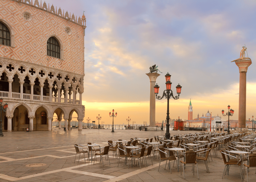 Venice: Doge’s Palace and Basilica Roman Empire Guided Tour - Doge’s Palace and the machinery of power