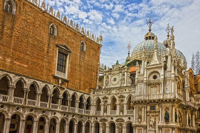 Venice: Doge's Palace and St. Mark's Basilica Fast Access Tour - How the group size and audio equipment affect the visit