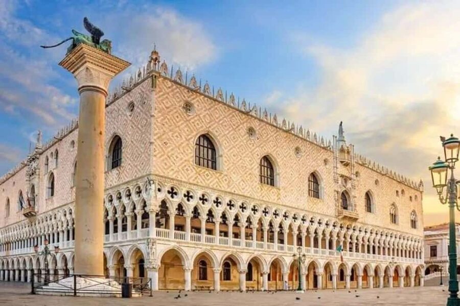 Venice Doge's Palace and St Mark's Basilica Guided Tour - What the guides do well