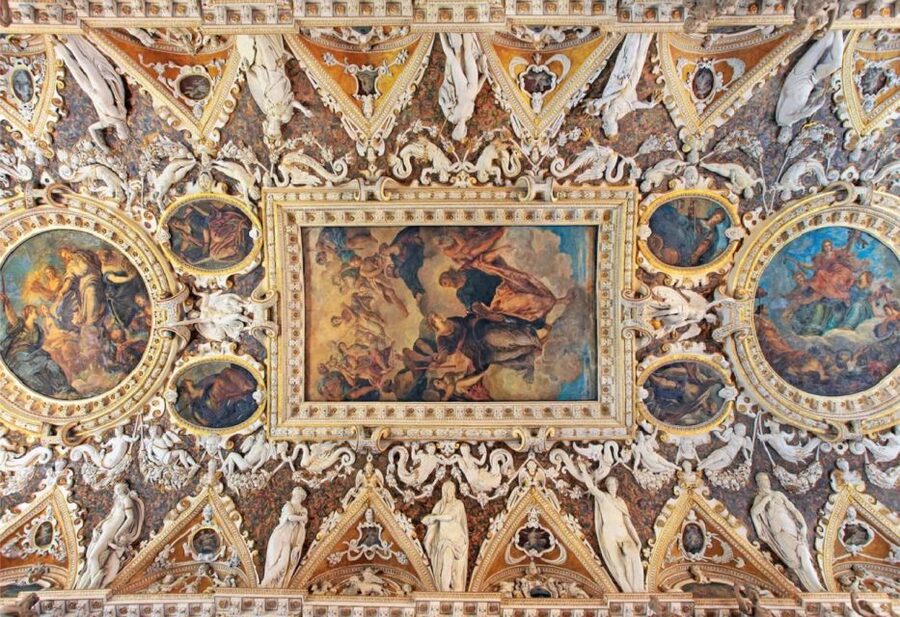 Venice: Doge's Palace & Bridge of Sighs Small Group Tour - Key points to know before booking