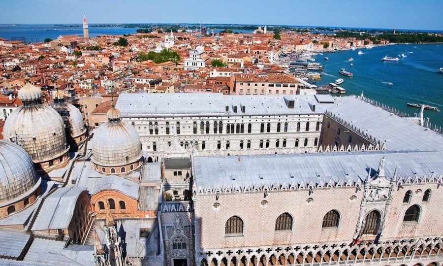 Venice: Doge's Palace & Bridge of Sighs Small Group Tour - The Golden Staircase and the power of ceremony