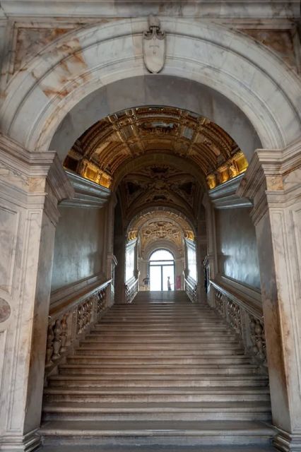 Venice: Doge's Palace & Bridge of Sighs Small Group Tour - Crossing the Bridge of Sighs