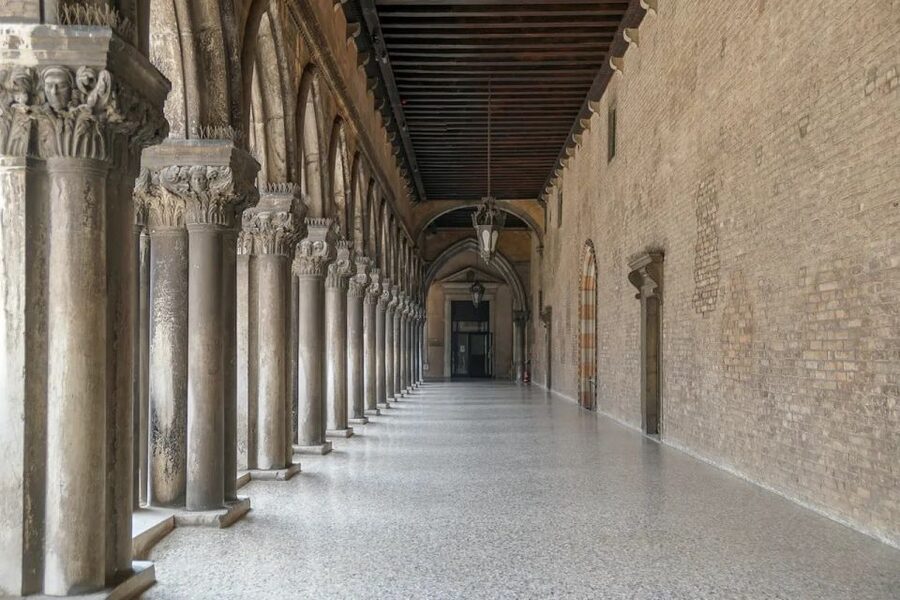Venice: Doge's Palace & Bridge of Sighs Small Group Tour - The New Prisons and Casanova’s escape