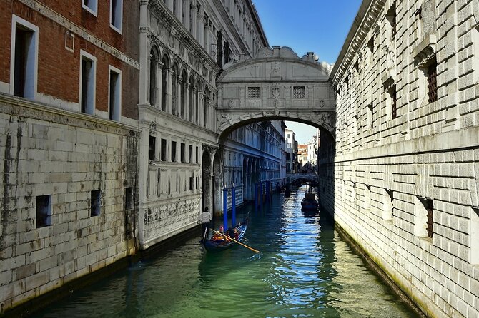 Venice: Doge's Palace Guided Tour With Tickets & Optional Gondola - Meeting at Piazza San Marco