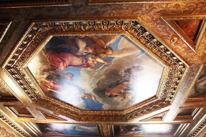 Venice: Doge’s Palace Prisons & Secret Itineraries Guided Tour - The Piombi prison beneath the lead roof