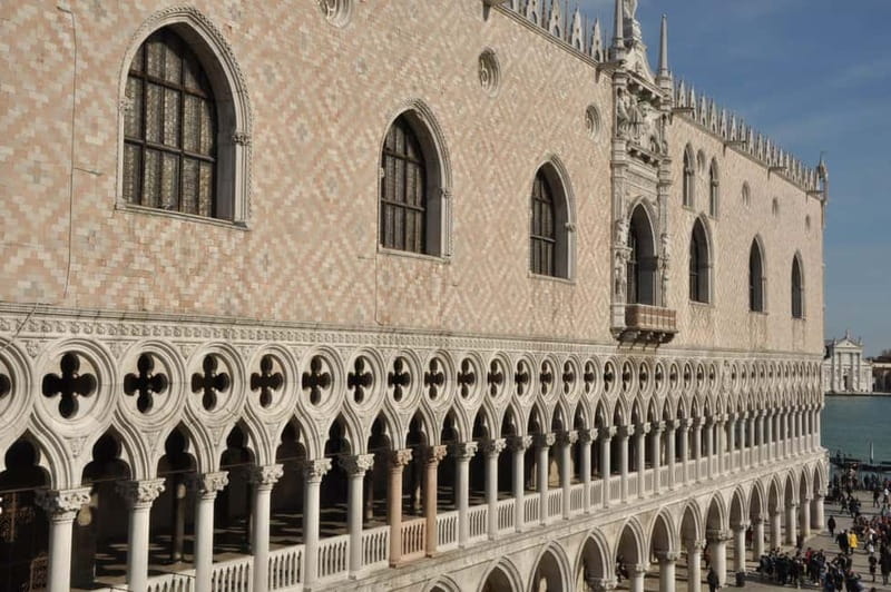 Venice Doge's Palace & Prisons Tour - Crossing the Bridge of Sighs