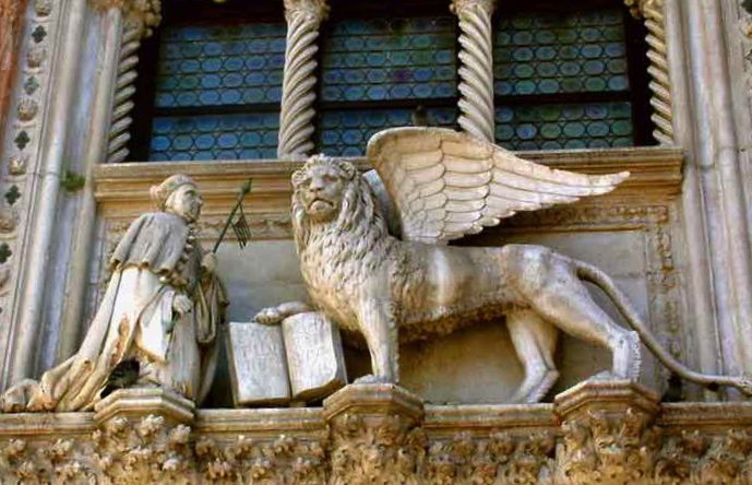 Venice: Doge's Palace & Saint Mark's Small Group Tour - Key points to know before booking