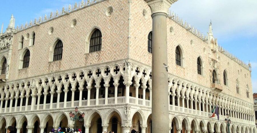 Venice: Doge's Palace & Saint Mark's Small Group Tour - Doge’s Palace, where Venice made its decisions