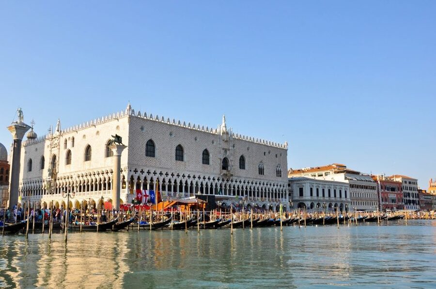 Venice: Doge's Palace Skip-the-Line Guided Tour - Why Doge’s Palace is more than another pretty Venetian building