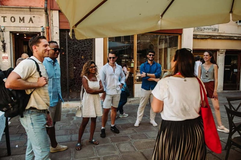 Venice: Eat & Drink Like a Local – Evening Cicchetti Tour - Campo Santa Margherita and the neighborhood walk