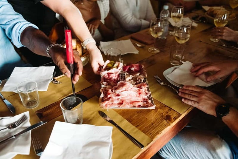 Venice: Eat & Drink Like a Local – Evening Cicchetti Tour - Osteria Ai Pugni beside the canal
