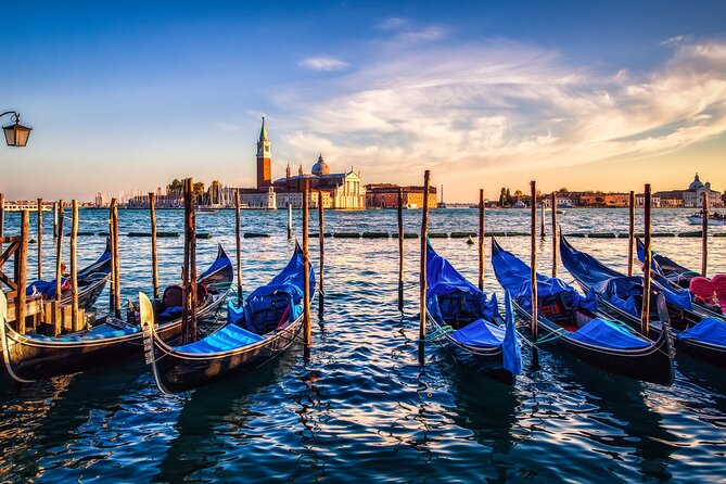Venice: Enchanting City Walk & Majestic Gondola Glide! - Who should book this experience