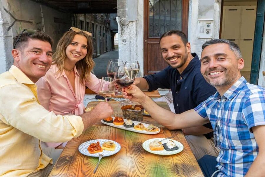 Venice Food Tasting Tour: Bites, Wine, Dinner & Local Guide - Cannaregio, wine bars, and local context