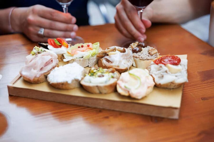 Venice Food Tasting Tour: Bites, Wine, Dinner & Local Guide - Is the $92.19 price worth it?