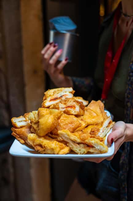 Venice: Food Tasting Tour with Cicchetti and Wine - Six to eight stops, each with a different purpose