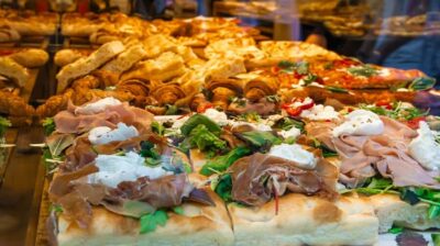 Food Tasting Tour with Cicchetti and Wine