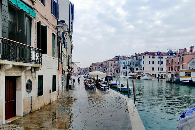 Venice for First-Timers: Essential Private Tour - Why Venice’s water matters more than another quick canal photo